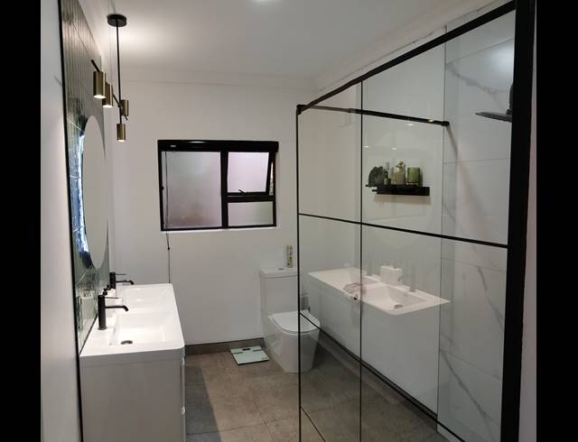 4 BEDROOM HOUSE FOR SALE IN WINTERHOEK PARK
